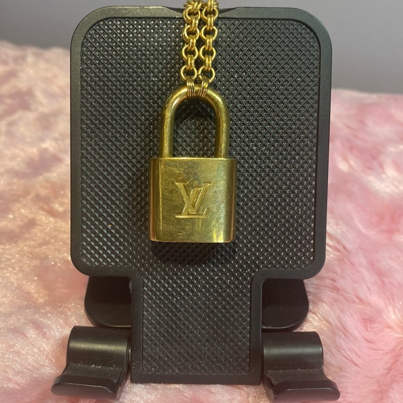 Louis Vuitton Lock & Key Necklace - Picture 5 of 12
